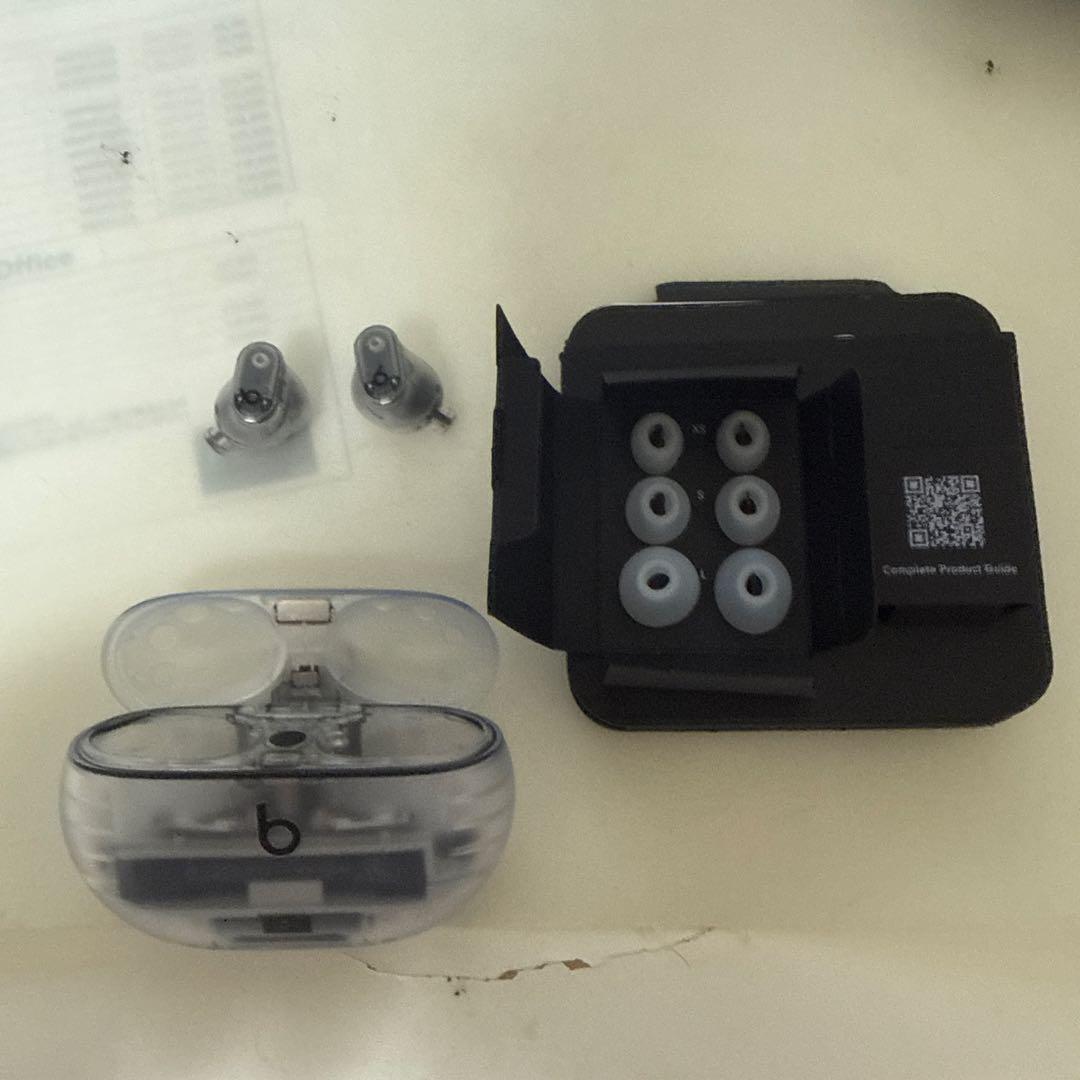 Beats Studio Buds + ワイヤレスイヤフォントランスペアレント