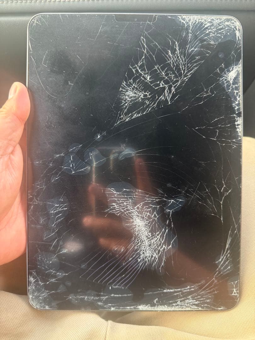 iPad air 第4世代 画面割れ　ジャンク品