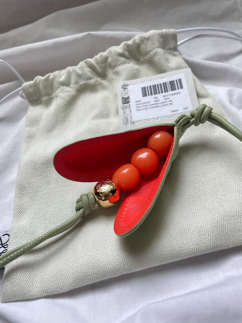 LOEWE Pea Pod ロエベ　ピーポッド　チャーム 完売品 美品