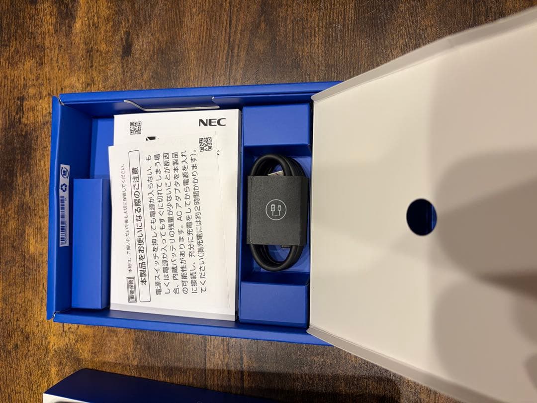 NEC タブレットPC/LAVIE Tab/8.7型/4GB/128GB