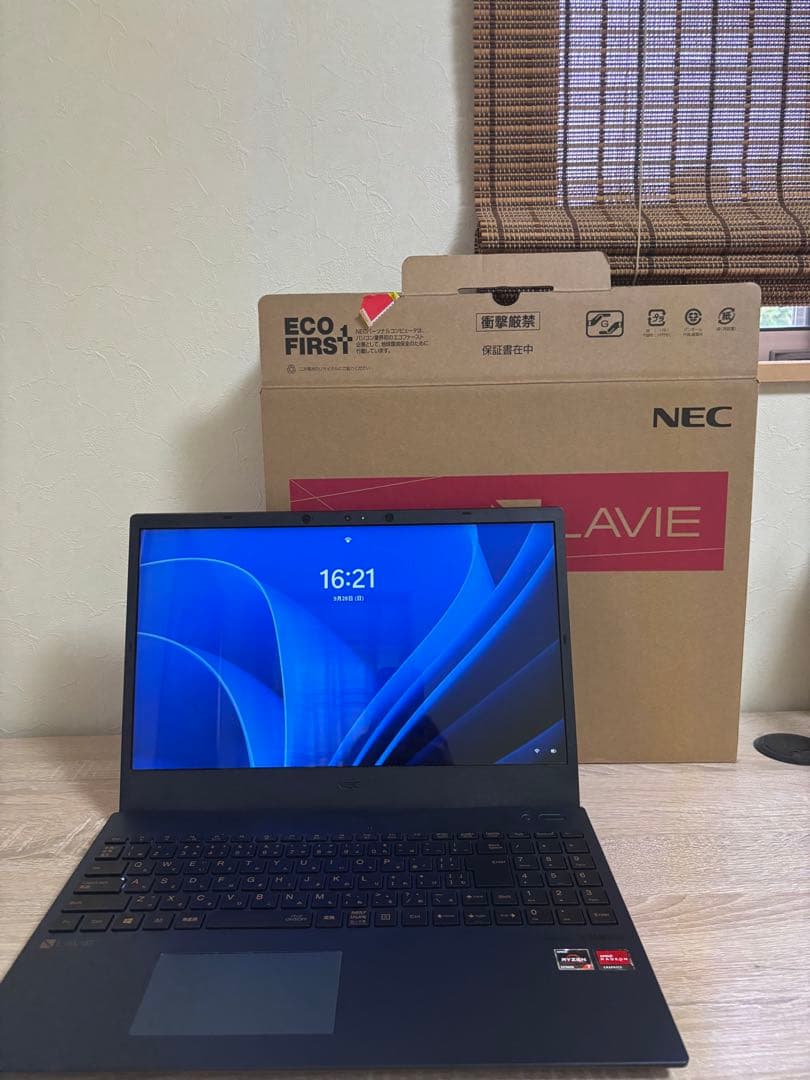 【美品】NEC LAVIE N1585AAL保証書マウス付き Office搭載