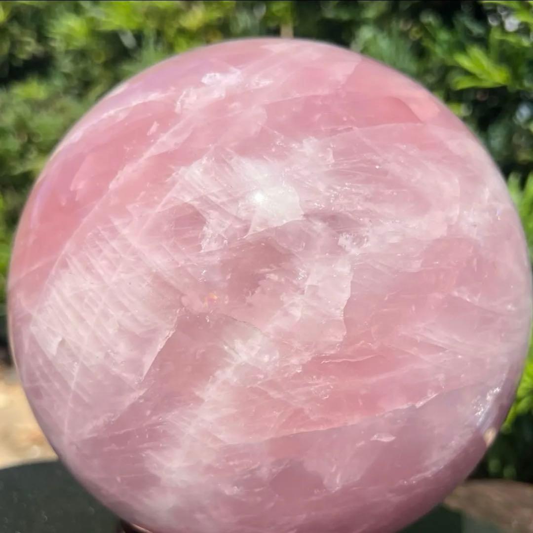 ☆超極大 ピンクスフィア☆特別出品☆優美☆虹入り ローズクォーツ 丸玉 天然石