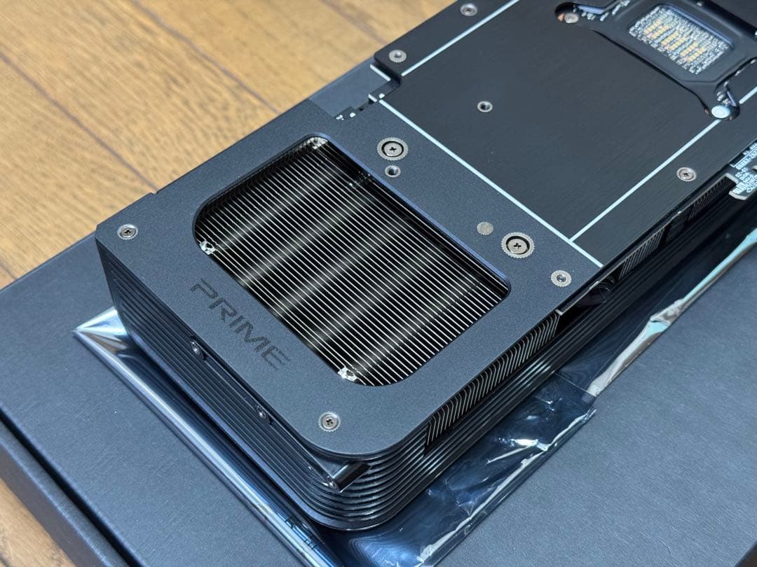 グラフィックボード・グラボ・ビデオカード ASUS PRIME GeForce RTX 5080 16GB