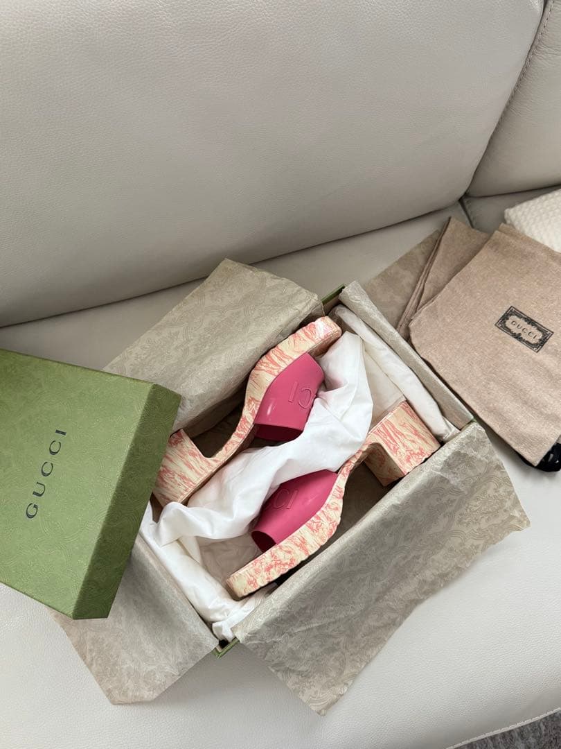 GUCCI ピンク サンダル スリーパー·ミュール