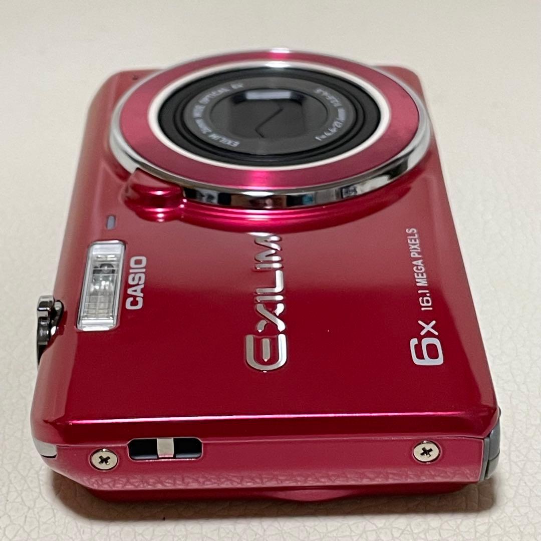 極美品！ カシオEXILIM EX-Z770 レッド デジカメ デジタルカメラ
