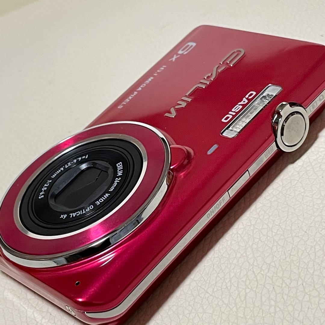 極美品！ カシオEXILIM EX-Z770 レッド デジカメ デジタルカメラ