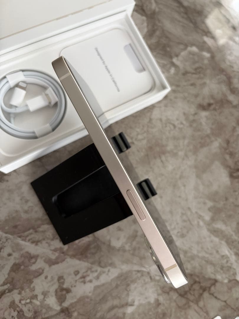 iPhone13 SIMフリー 128GB スターライト