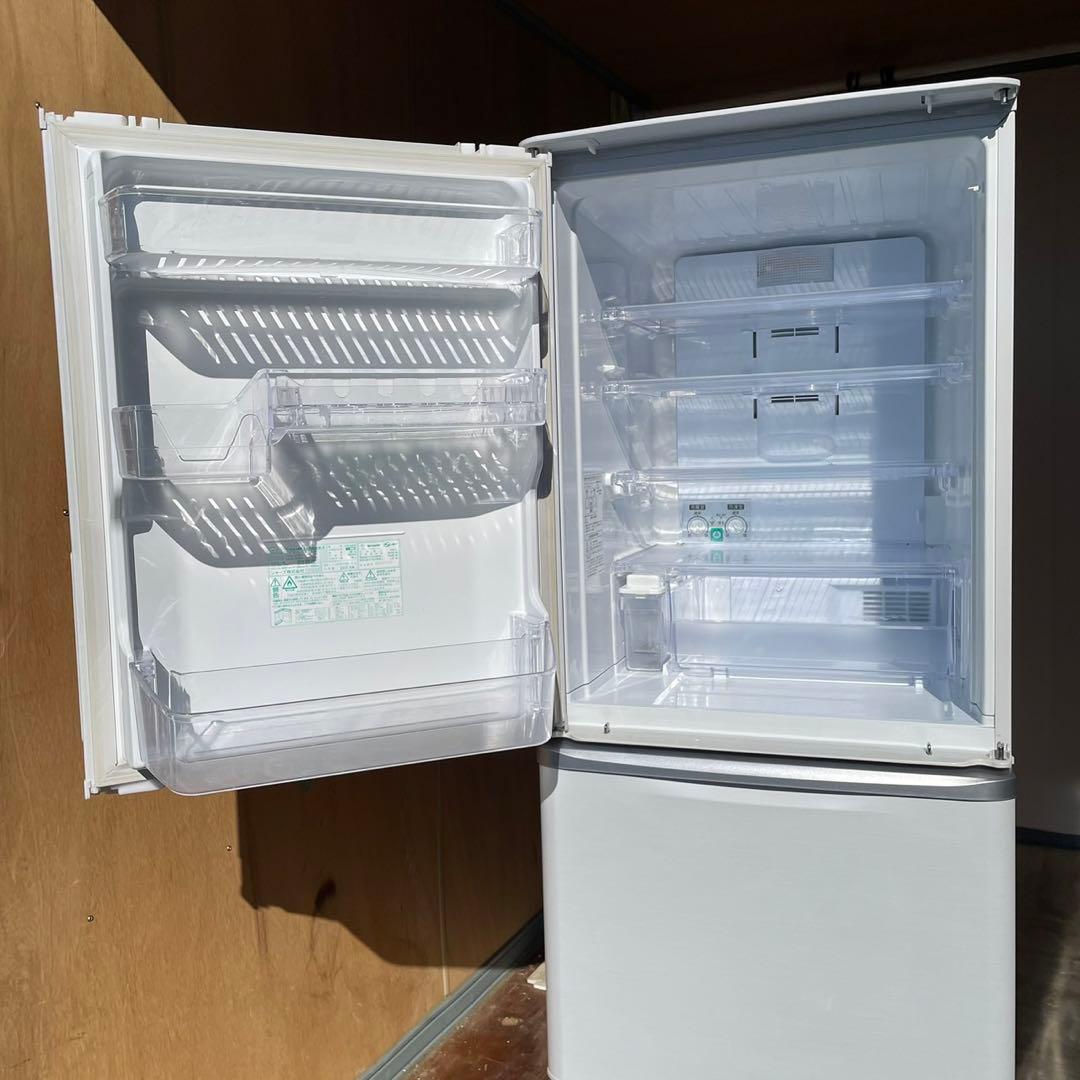 送料設置無料　両開き　3ドア冷蔵庫　SHARP 自動製氷機付