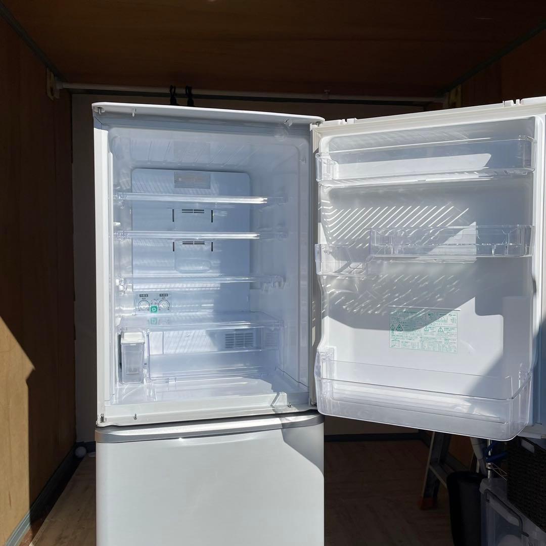 送料設置無料　両開き　3ドア冷蔵庫　SHARP 自動製氷機付