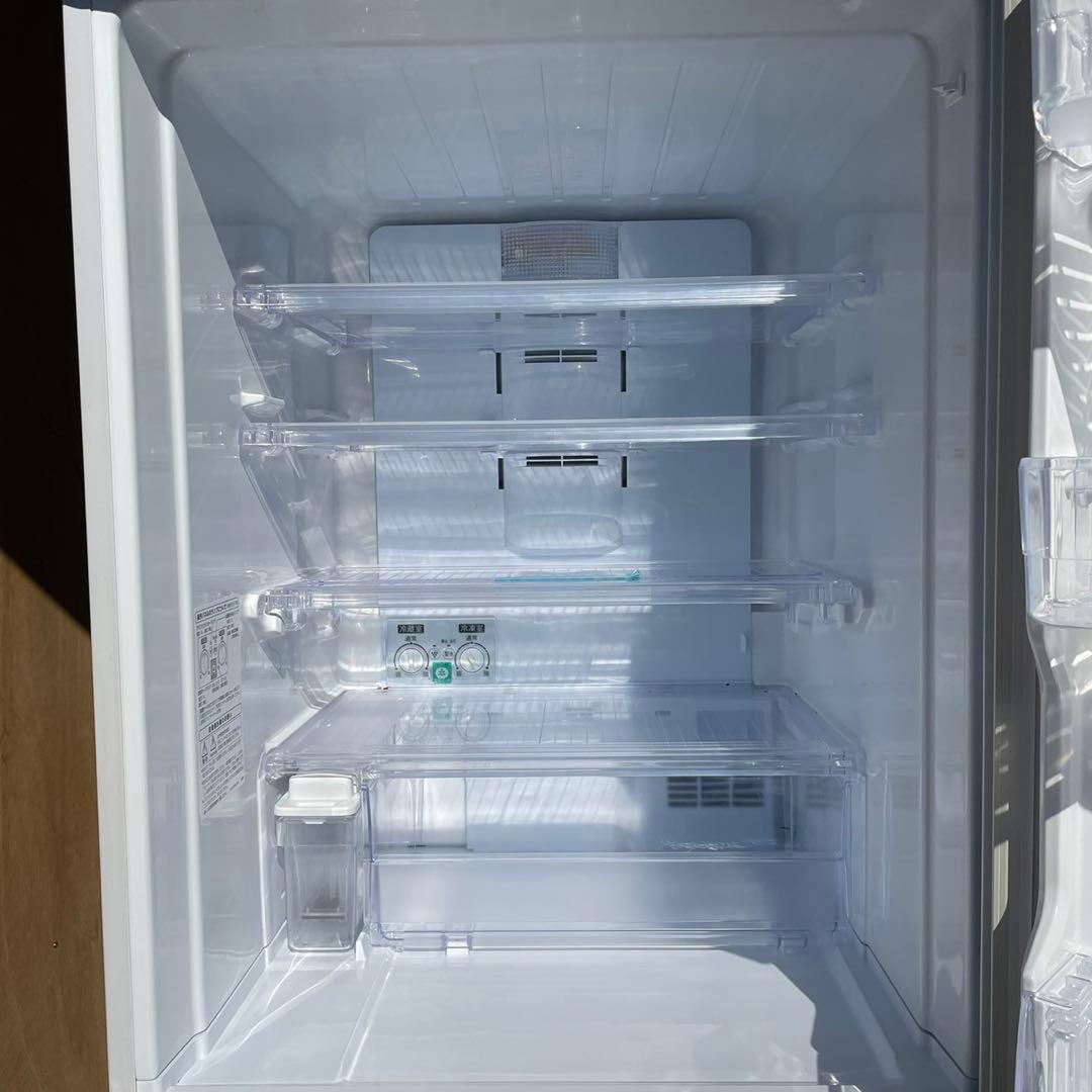 送料設置無料　両開き　3ドア冷蔵庫　SHARP 自動製氷機付