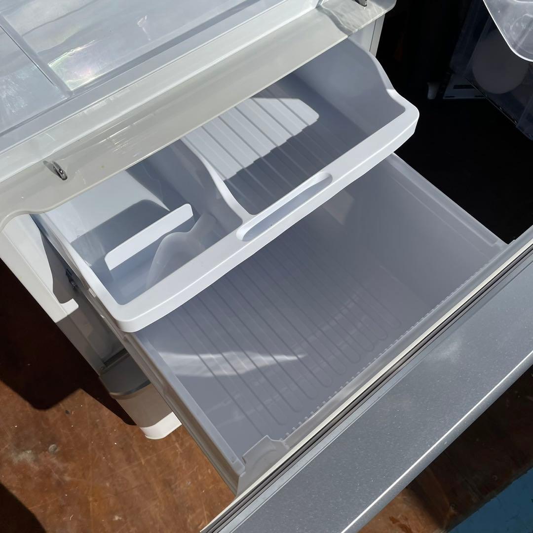 送料設置無料　両開き　3ドア冷蔵庫　SHARP 自動製氷機付