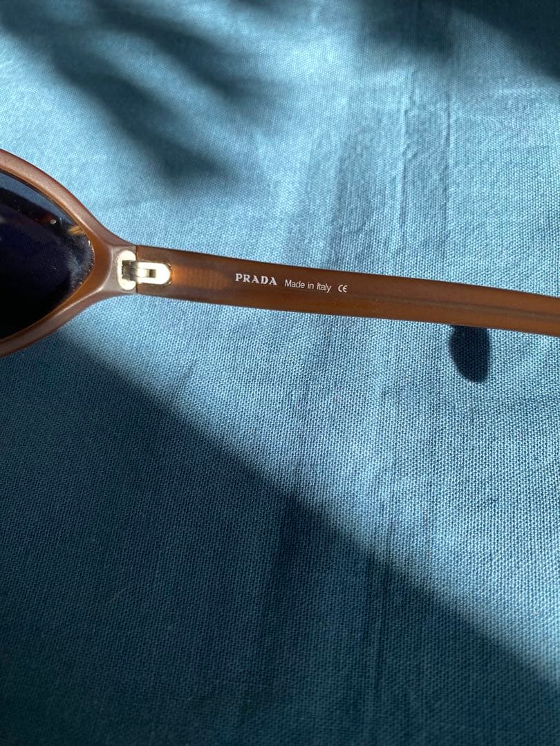 【美品】PRADA プラダ サングラス イタリア製 SPR03A おまけケース付