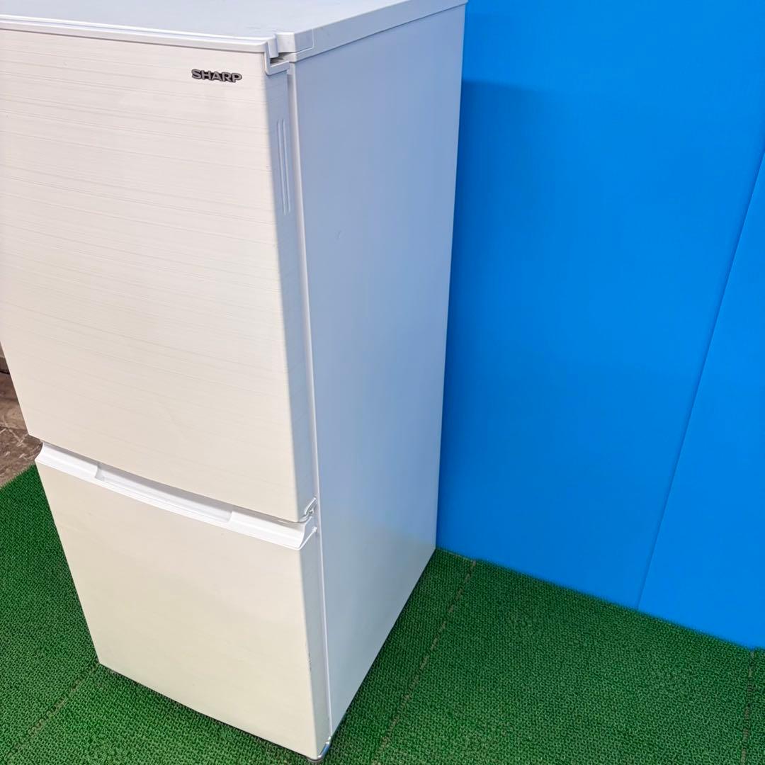653 SHARP 付け替えどっちもドア　冷蔵庫　100L強　小型　一人暮らし