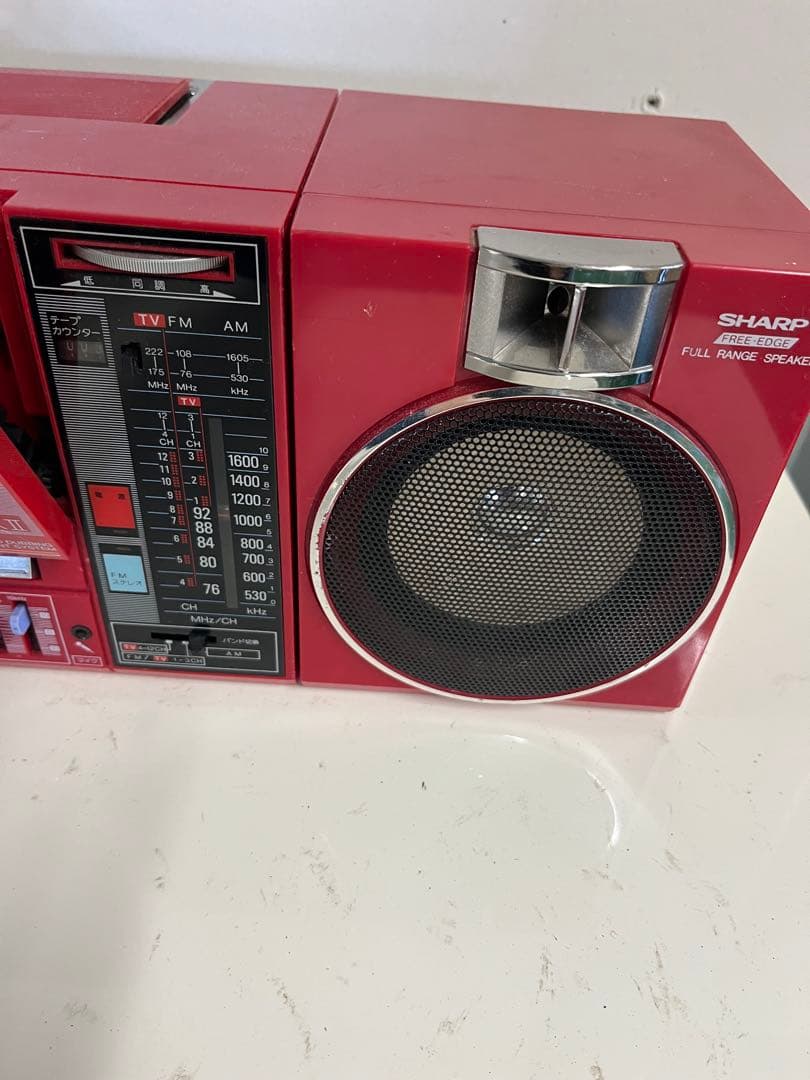 S*5様 レトロで希少な赤いダブルラジカセ　SHARP QT-88R