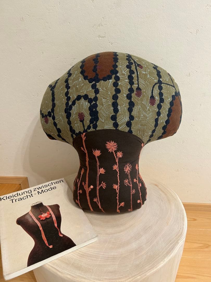 ミナペルホネン　きのこクッション