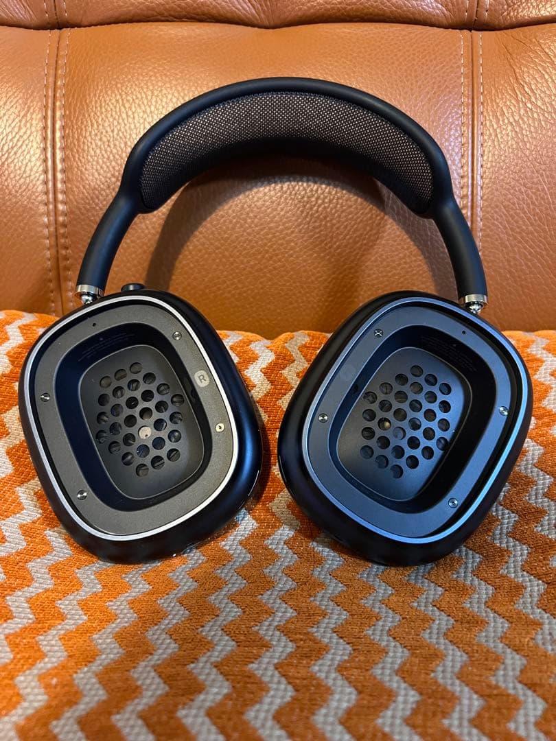 【新品同様】AirPods Max ミッドナイト　ブラック 本体　第二世代