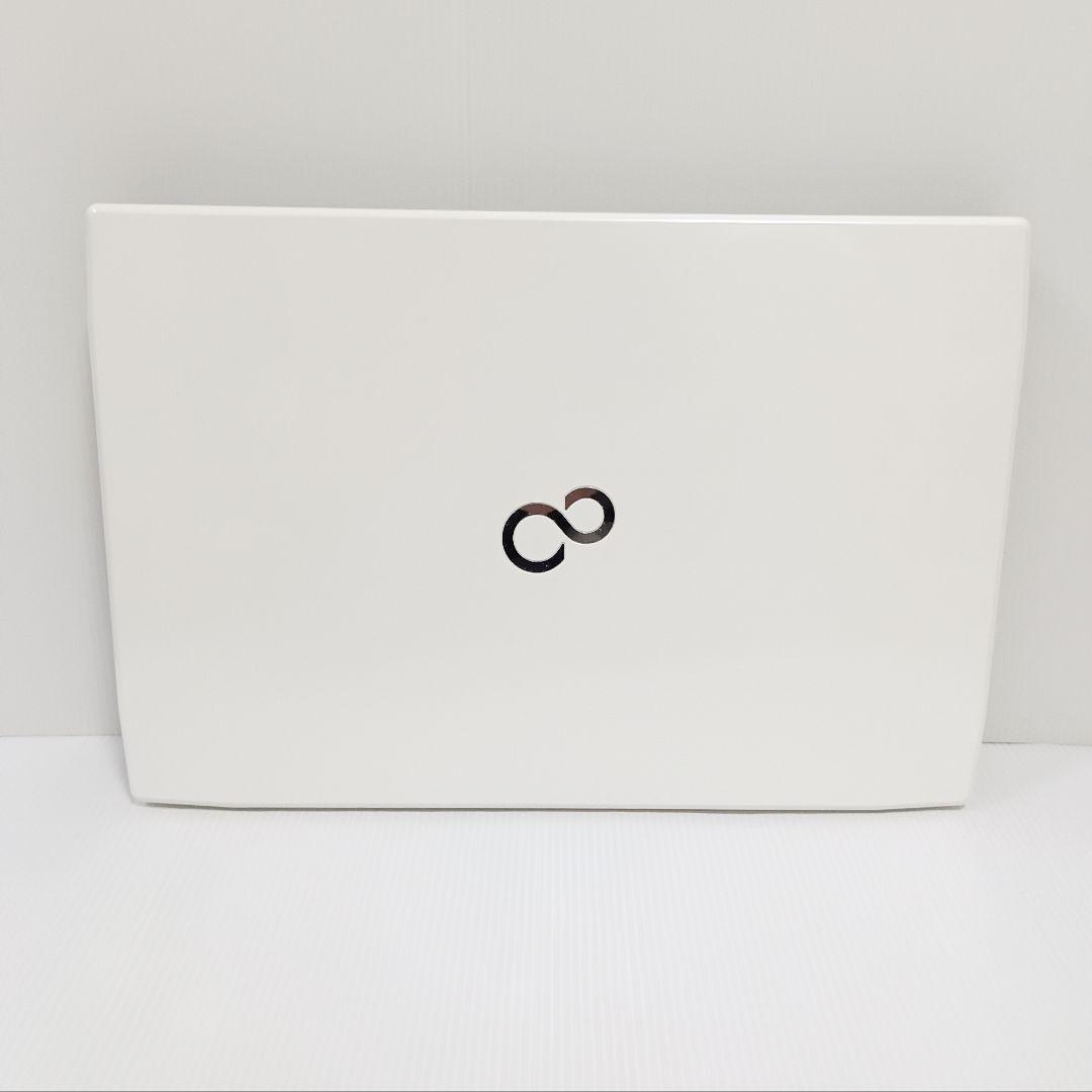 オフィス付き！Windows11✨初心者さんオススメ薄型ホワイトノートパソコン✨