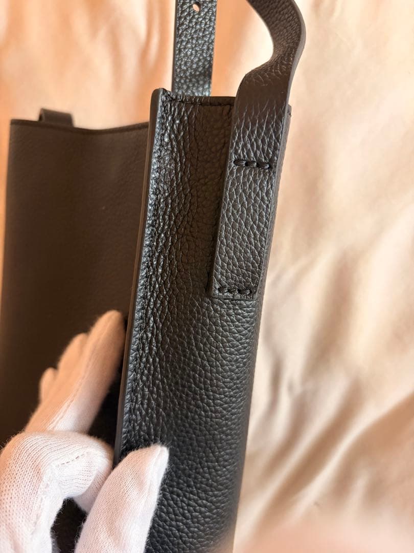 MARNI レザーショルダーバッグ　ブラック