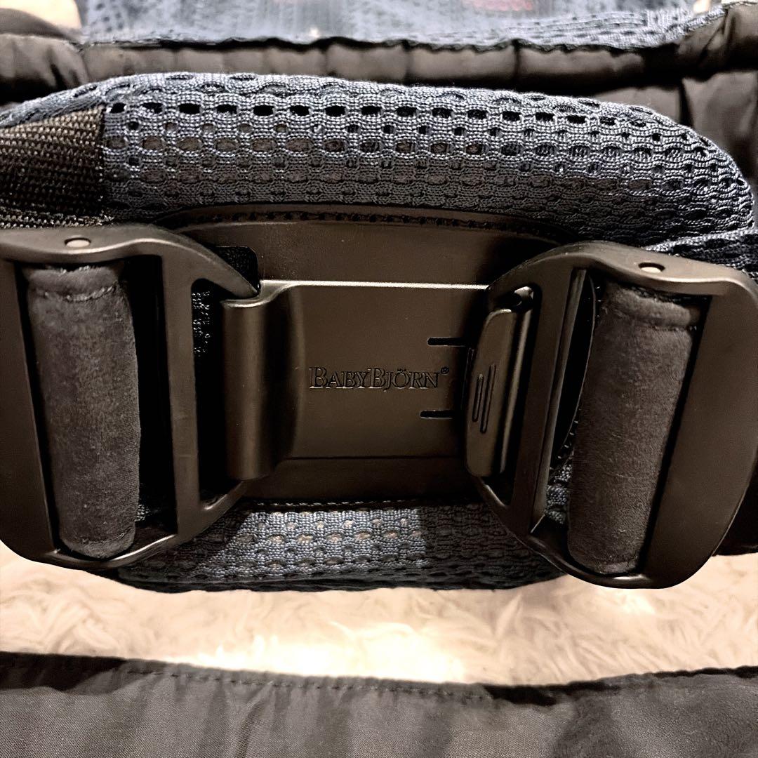 最上級モデルベビービョルン 美品✨ハーモニー ネイビーブルー メッシュ 抱っこ紐