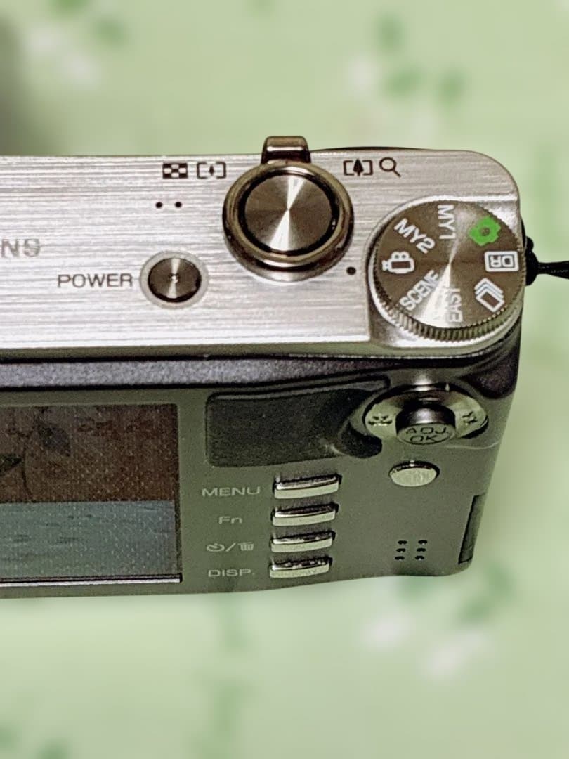 リコーRICOH CX2 コンパクトデジタルカメラ動作確認済　充電器・ケース付き