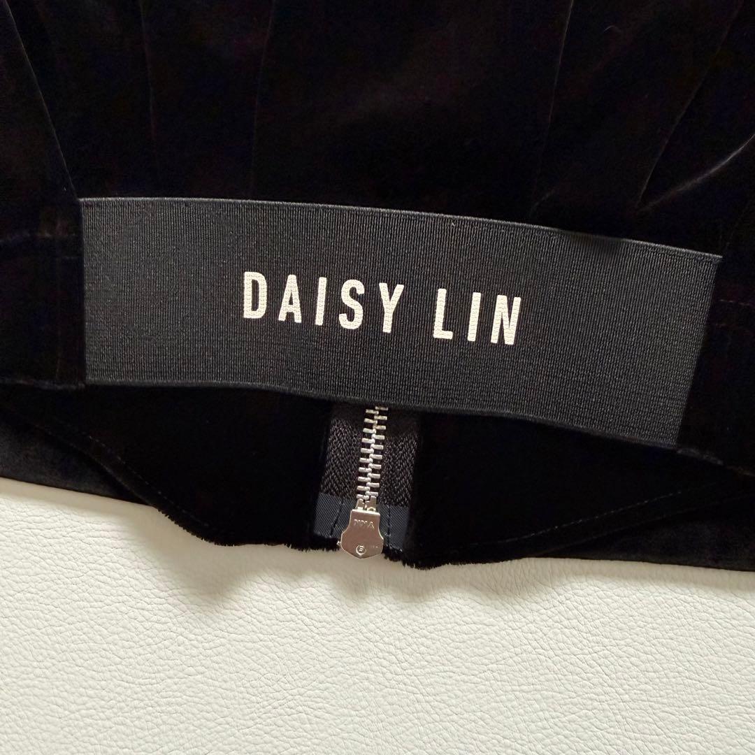 美品✨デイジーリンフォクシー　ロゴ入り　ベロアパーカー　フレアスリーブ　黒　38