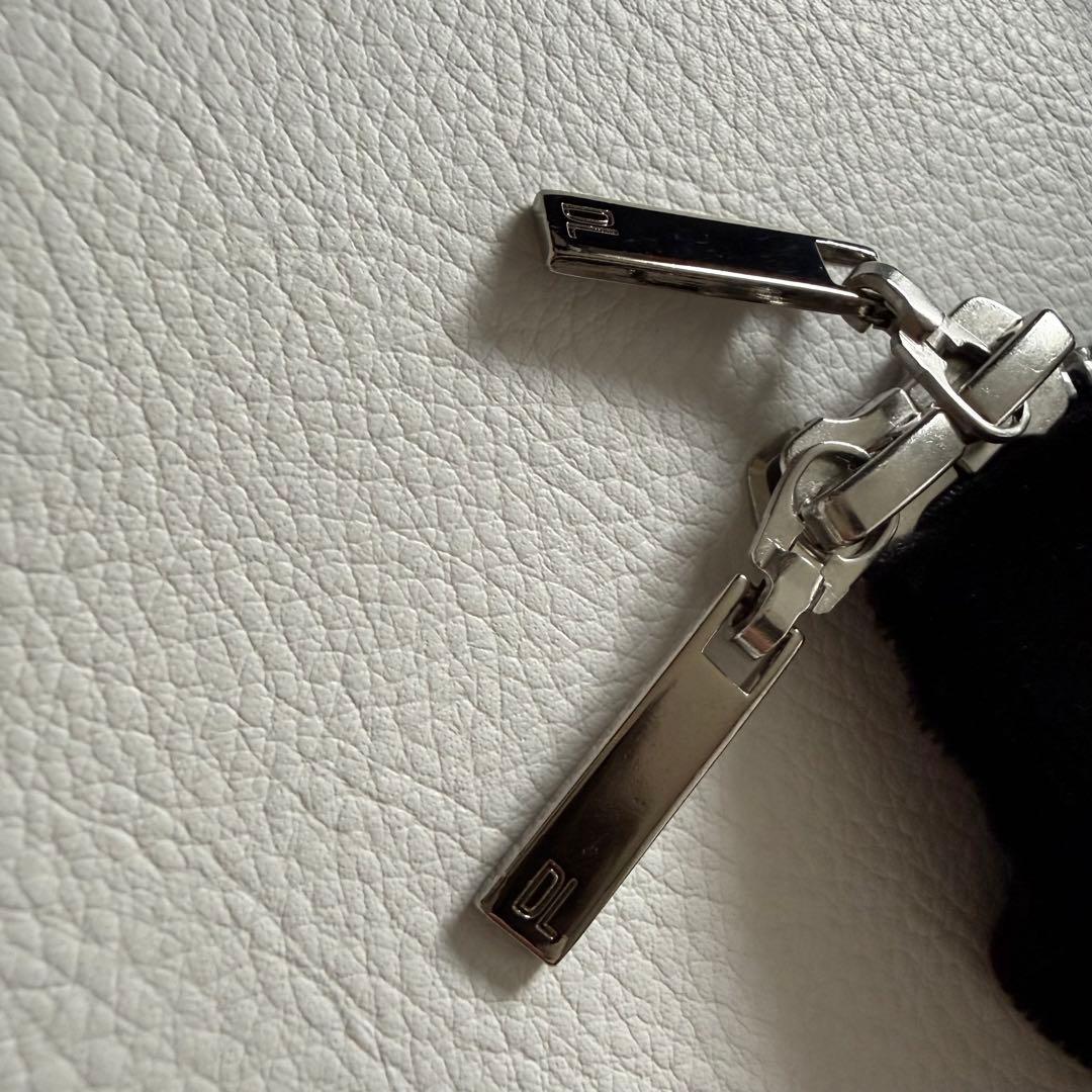 美品✨デイジーリンフォクシー　ロゴ入り　ベロアパーカー　フレアスリーブ　黒　38