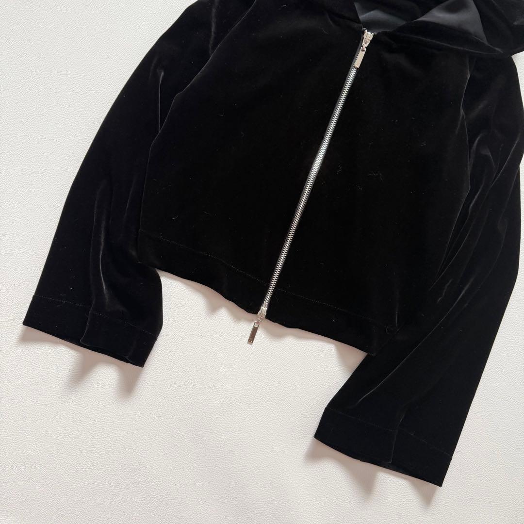 美品✨デイジーリンフォクシー　ロゴ入り　ベロアパーカー　フレアスリーブ　黒　38
