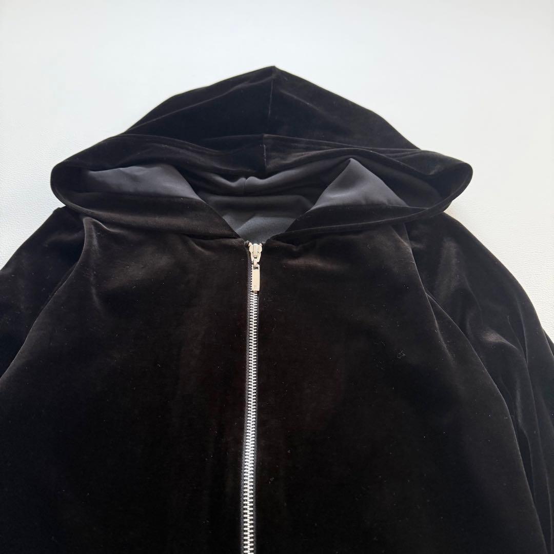 美品✨デイジーリンフォクシー　ロゴ入り　ベロアパーカー　フレアスリーブ　黒　38