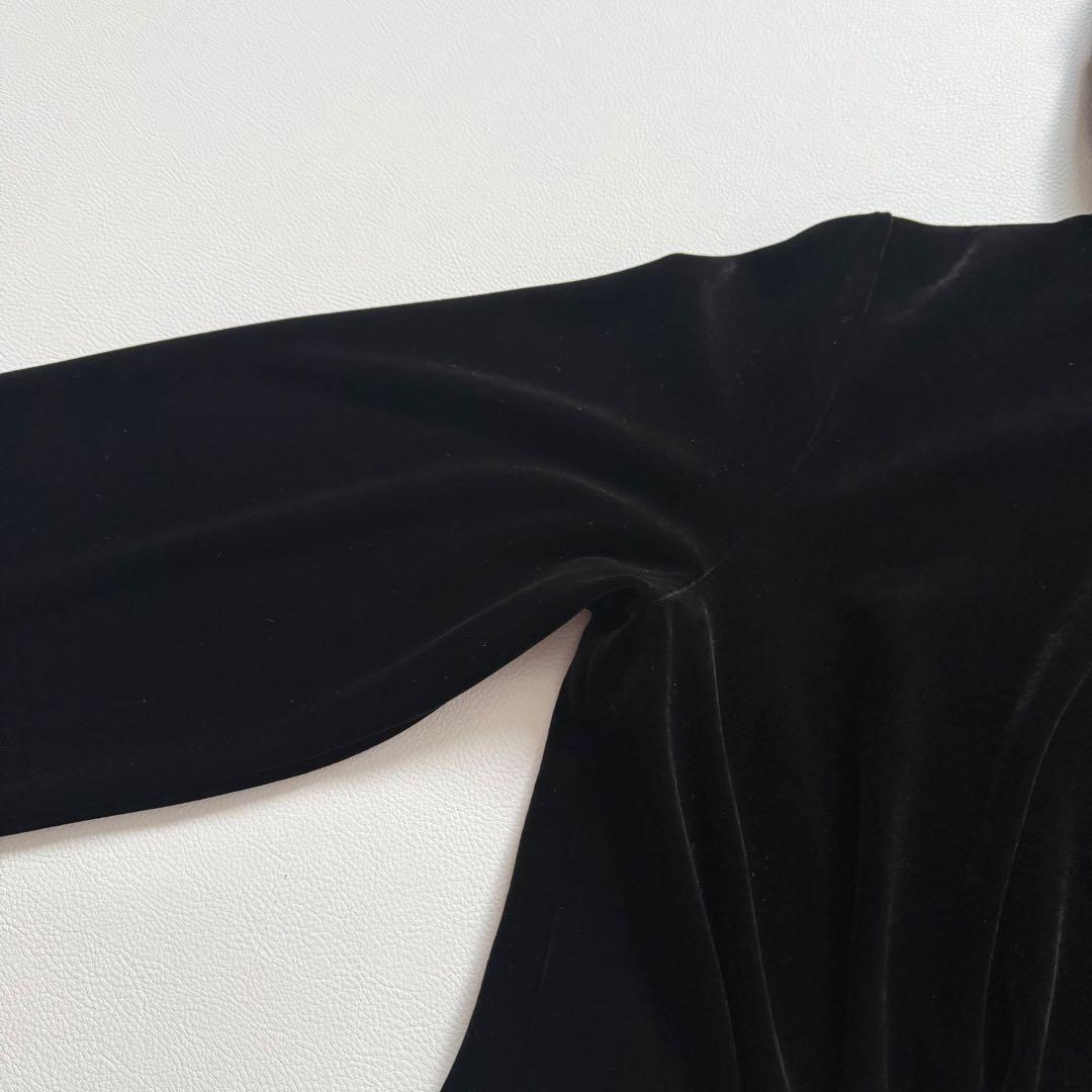 美品✨デイジーリンフォクシー　ロゴ入り　ベロアパーカー　フレアスリーブ　黒　38