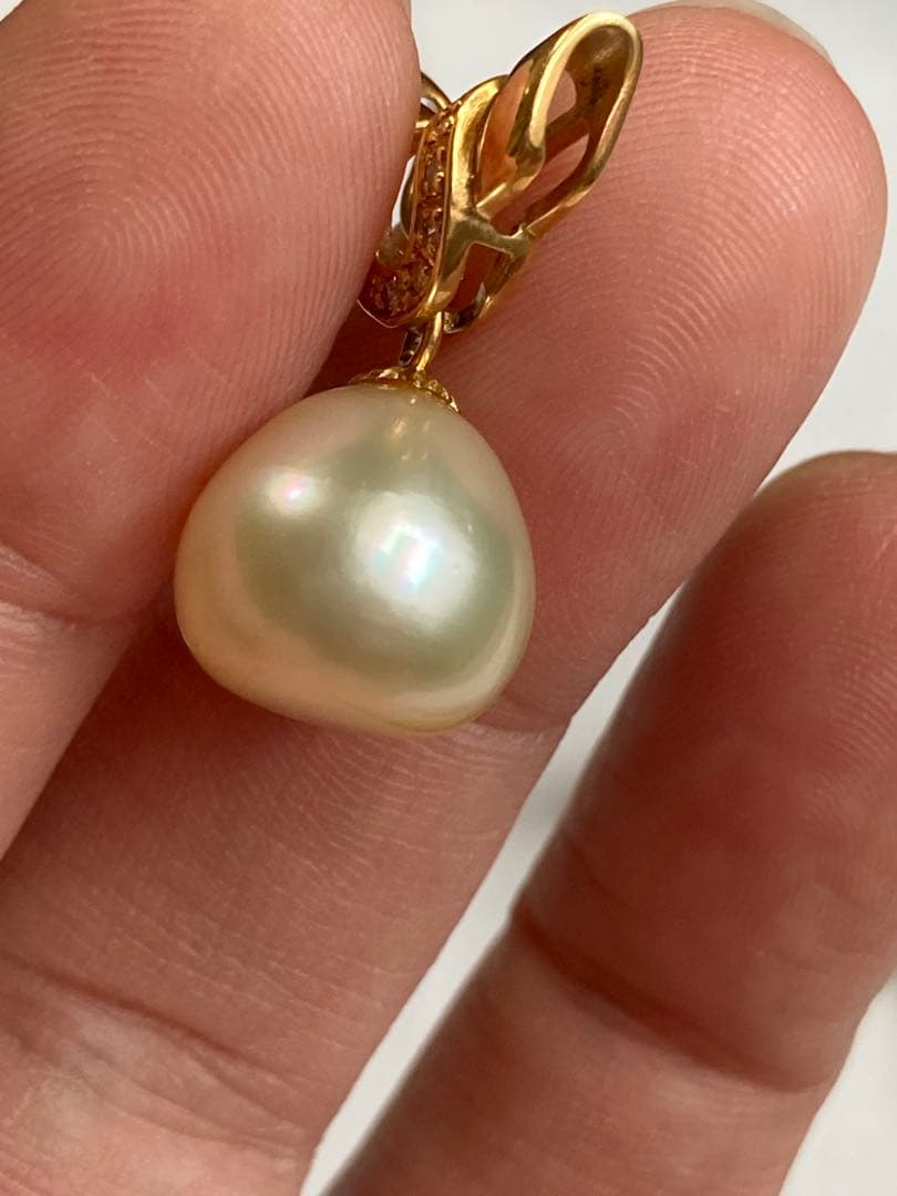 ペンダントトップ　パール　k18 ダイヤモンド