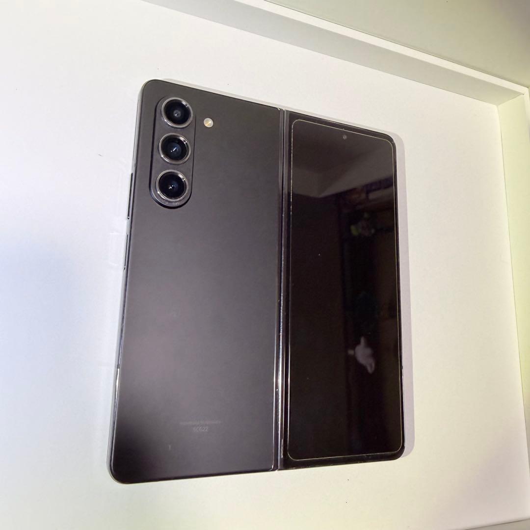 Galaxy Z Fold5 256GB ファントムブラック au 国内正規品
