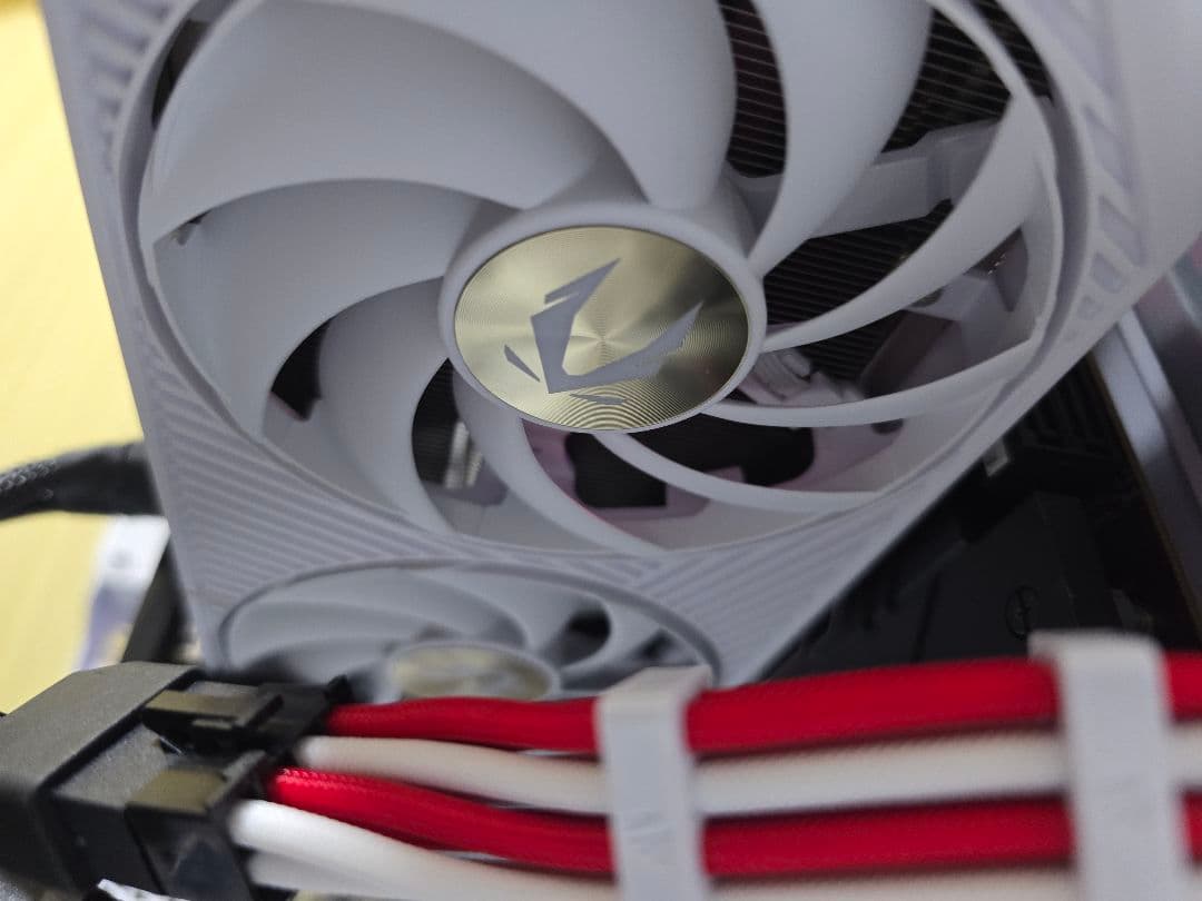 グラフィックボード・グラボ・ビデオカード ZOTAC GAMING GeForce RTX 5070