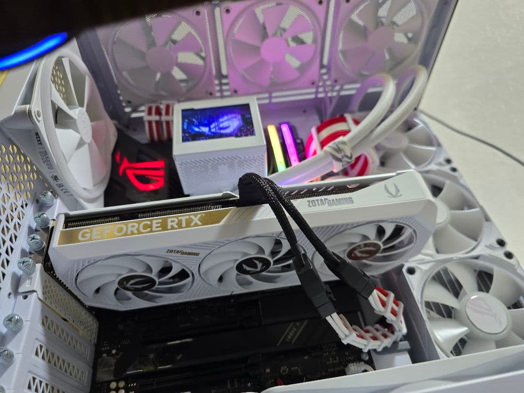 グラフィックボード・グラボ・ビデオカード ZOTAC GAMING GeForce RTX 5070