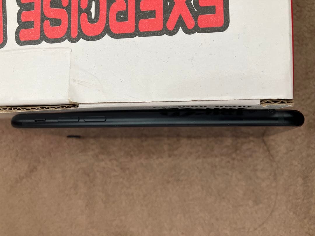 iPhoneSEブラック第3世代　SIMフリー　128GB