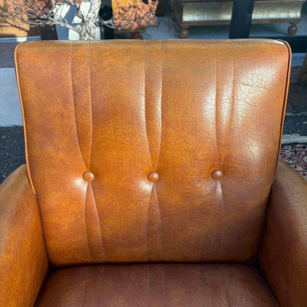 ビンテージ　レザーチェア　木製アームレスト　応接セット 2/2