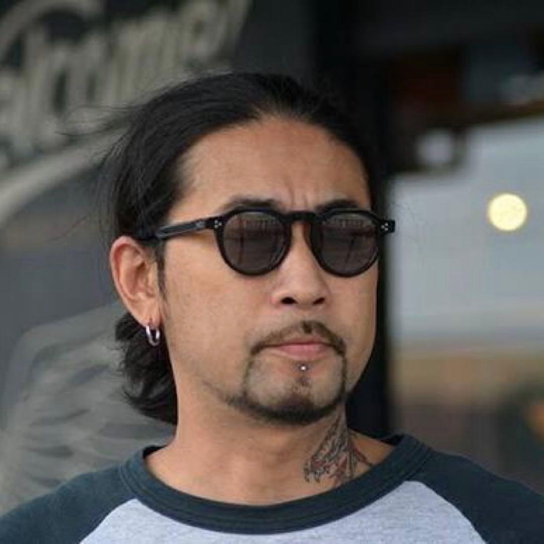 アンクラウド デボネア 調光レンズ