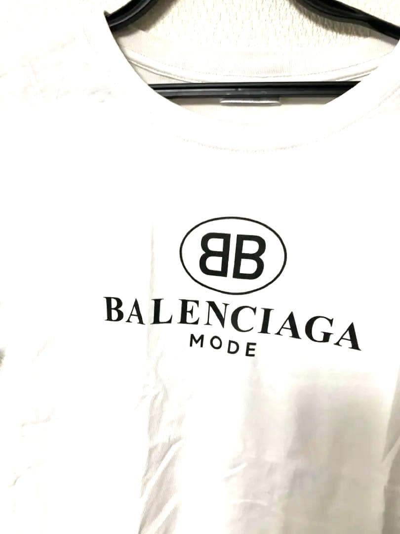 9月限定セール完売品メルカリ最安値BALENCIAGA ロゴ Tシャツ ホワイト
