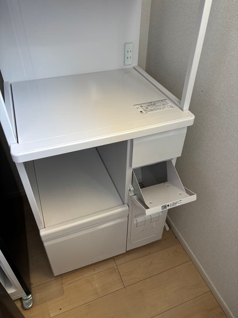 ［廃盤品］エムケーレンジ台 ＳＫＵ−３０６Ｗ 上段棚付(米びつ１２ｋｇ付)