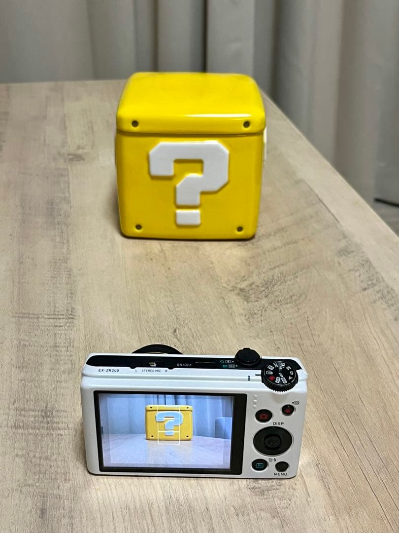 【Bamiki様】CASIO デジタルカメラ EX-ZR200 ホワイト