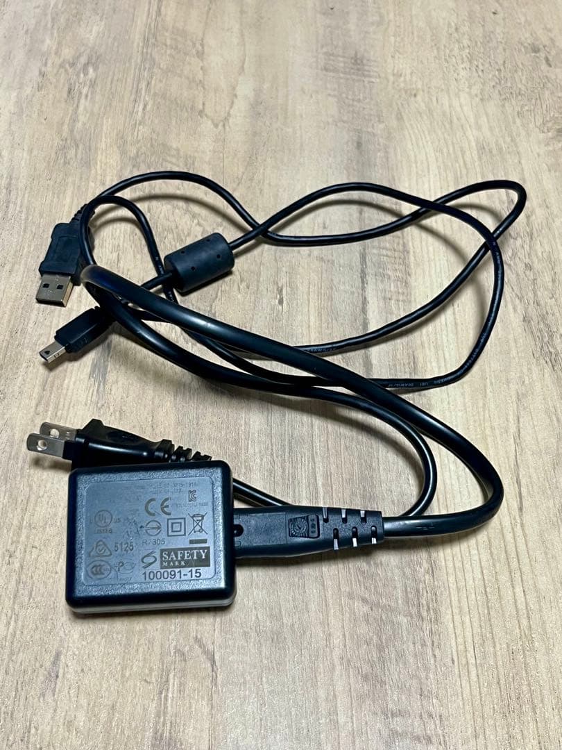 【Bamiki様】CASIO デジタルカメラ EX-ZR200 ホワイト