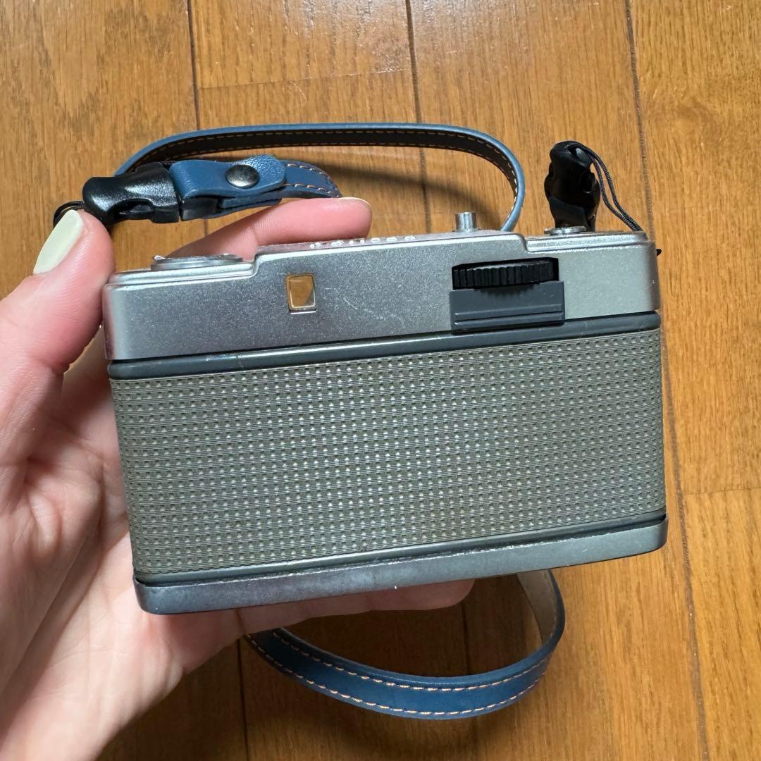 Olympus pen-ee フィルムカメラ