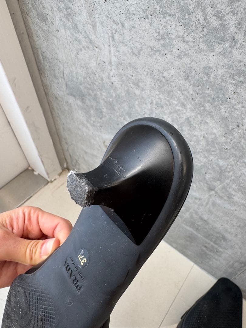 PRADA 低いヒールシューズ　37.5