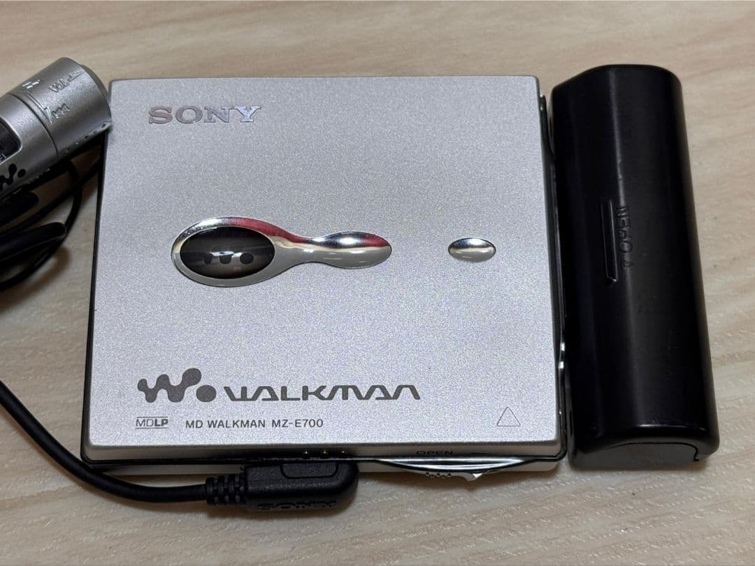ポータブルプレーヤー SONY MD WALKMAN MZ-E700