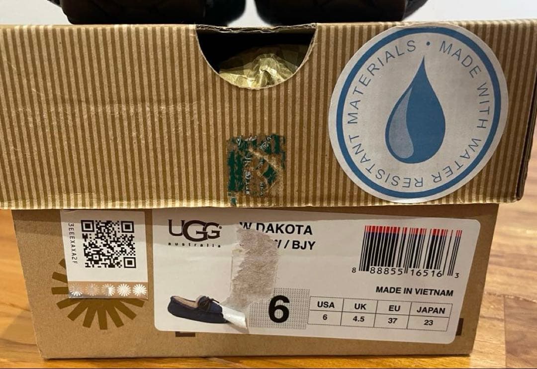 UGG ムートンモカシン　ダコタ　23センチ