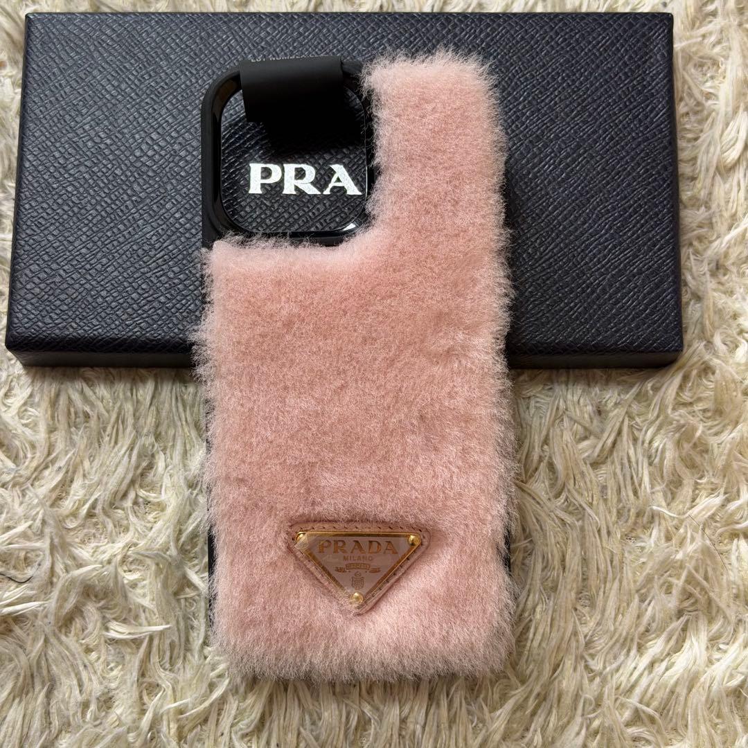 ☆未使用級☆PRADA プラダ　iPhoneケース　13Pro　ファー　ピンク