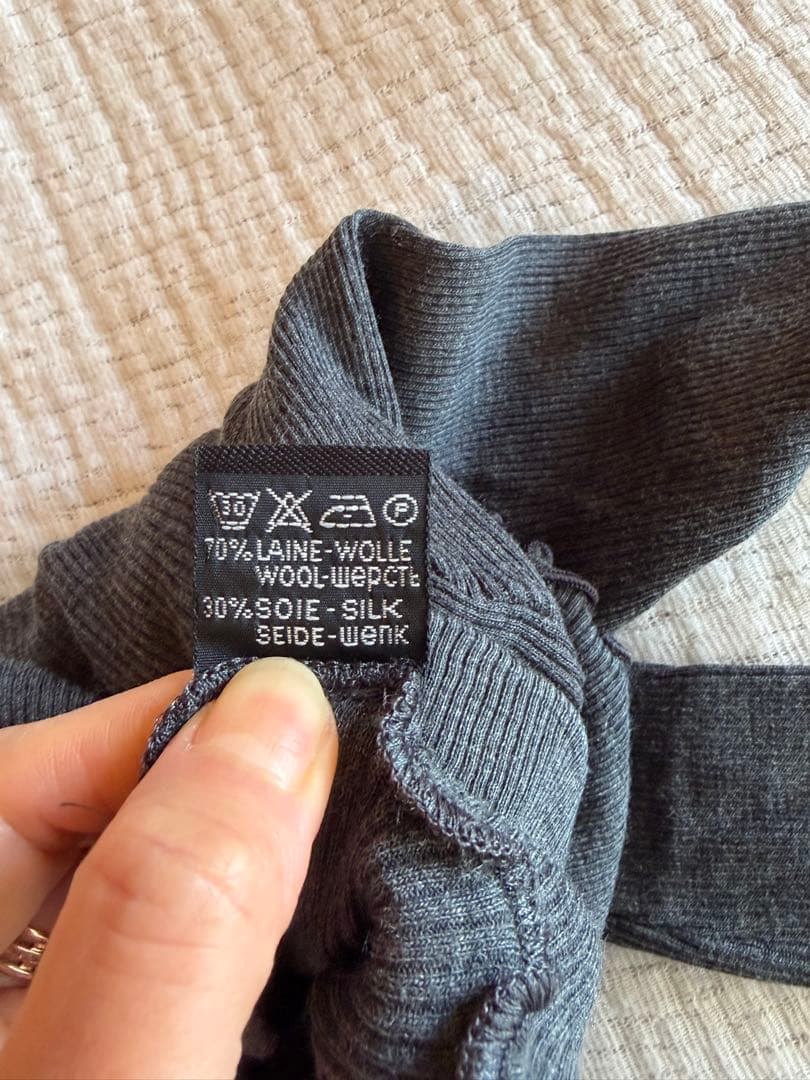 Oscalito チャコールグレー ハイネック長袖サイズ3