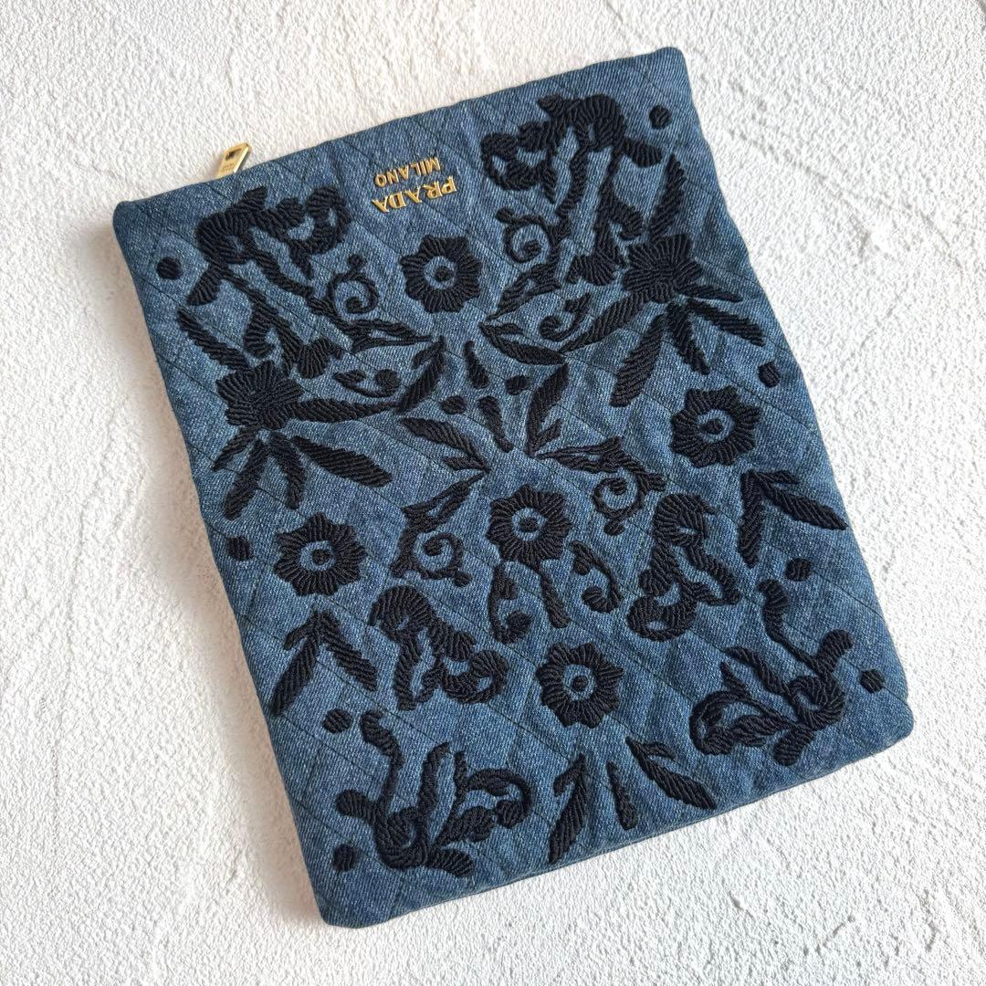 PRADA プラダ デニム 刺繍 クラッチバッグ マルチポーチ フラワー