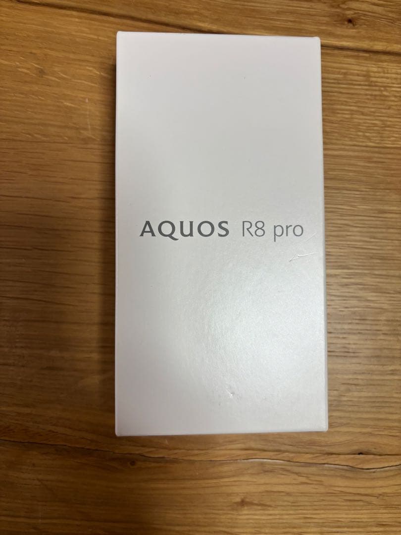 SHARP AQUOS R8 PRO 本体