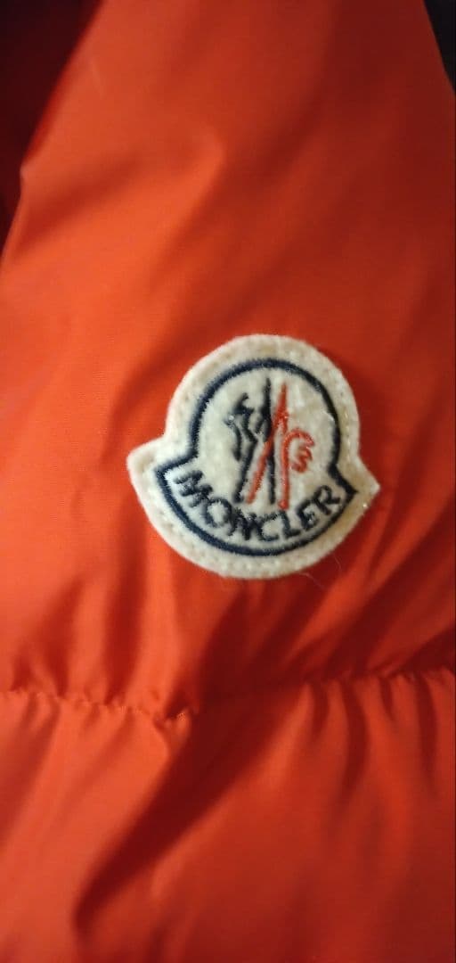 MONCLER モンクレール モンクラー ダウンジャケット 赤　3