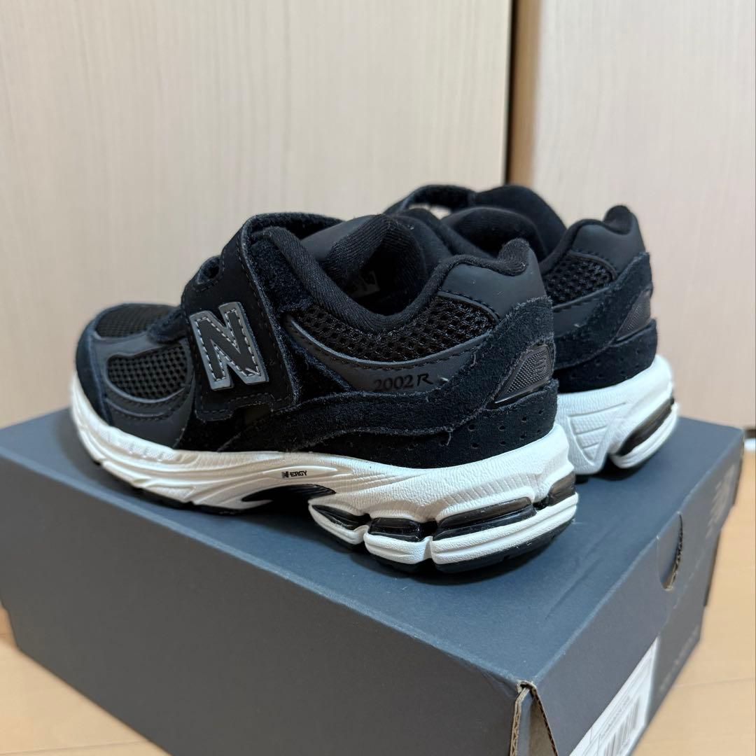 【 新品未使用 】ニューバランス PV2002BK 17 ブラック キッズ 黒